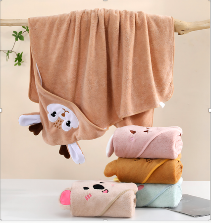 AA0636 TOALLON PARA BEBE LISO CON CAPUCHA 75CM X 75CM