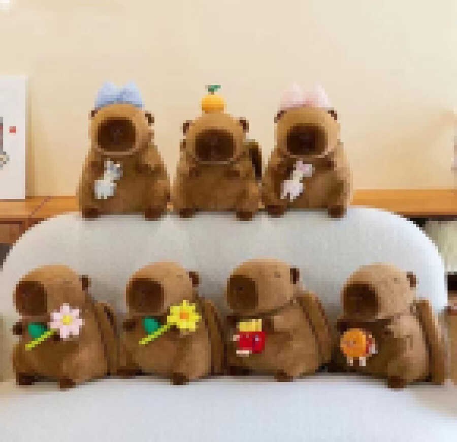 1030-33 Peluche Capibara 32cm