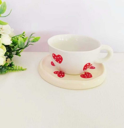 AA1824 TAZA CERAMICA CON PLATO FRUTILLA Y CORAZON