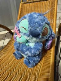 STICH AZUL CON TRAPO 22CM