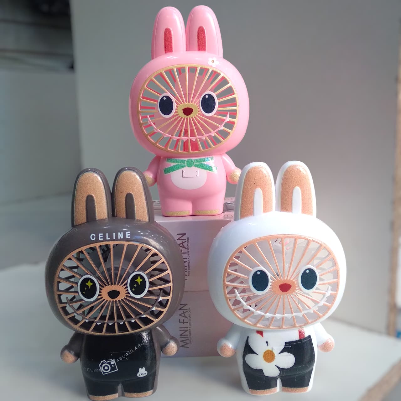 MINI FAN LABUBU