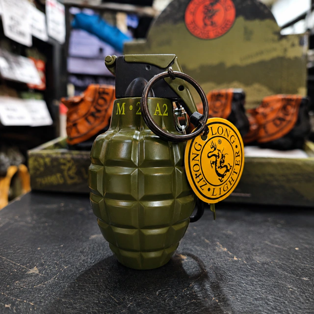 Encendedor Recargable Diseño Granada Zhong Long GRANDE – Verde Militar