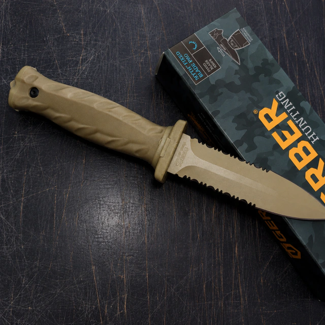 Cuchillo de Hoja Fija Arena con Funda