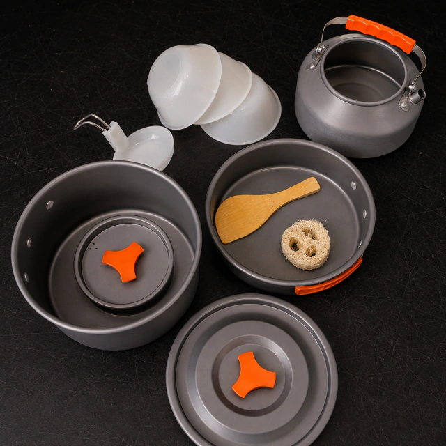 Set de Cocina Camping Completo con Ollas, Sartén y Pavita
