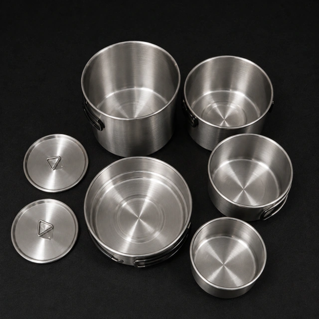Set de Cocina Camping de Acero Inoxidable – Ollas, Sartén, Tazas y Tapas