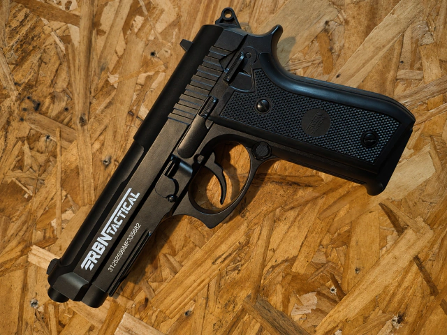 Pistola POLÍMERO a CO2 Calibre 4.5 mm