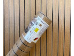 Wall Panel Autoadhesivo Simil Madera Roble 3D 60cm x 2.5 Metros