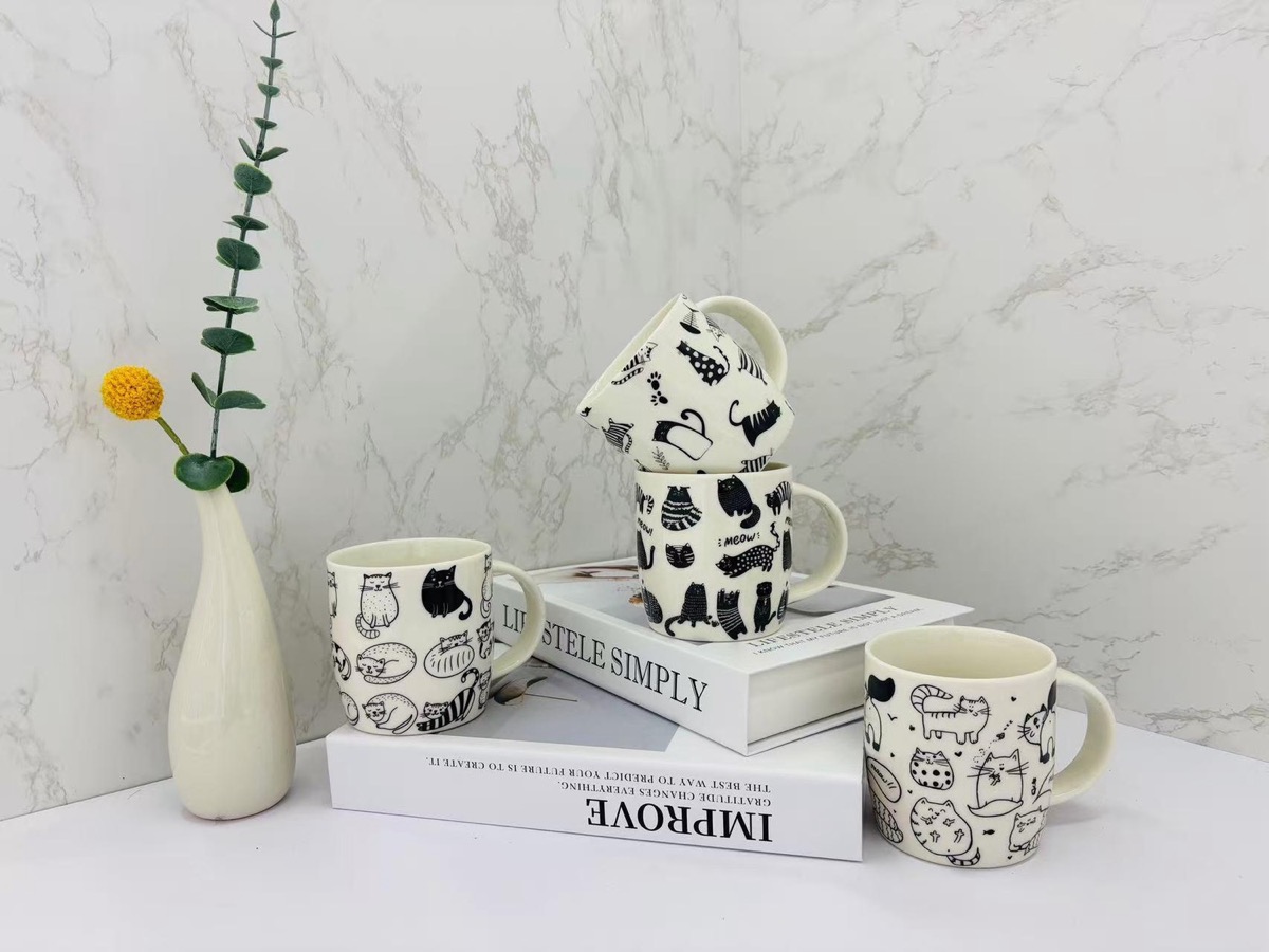 TAZA GATOS MINIMALISTA