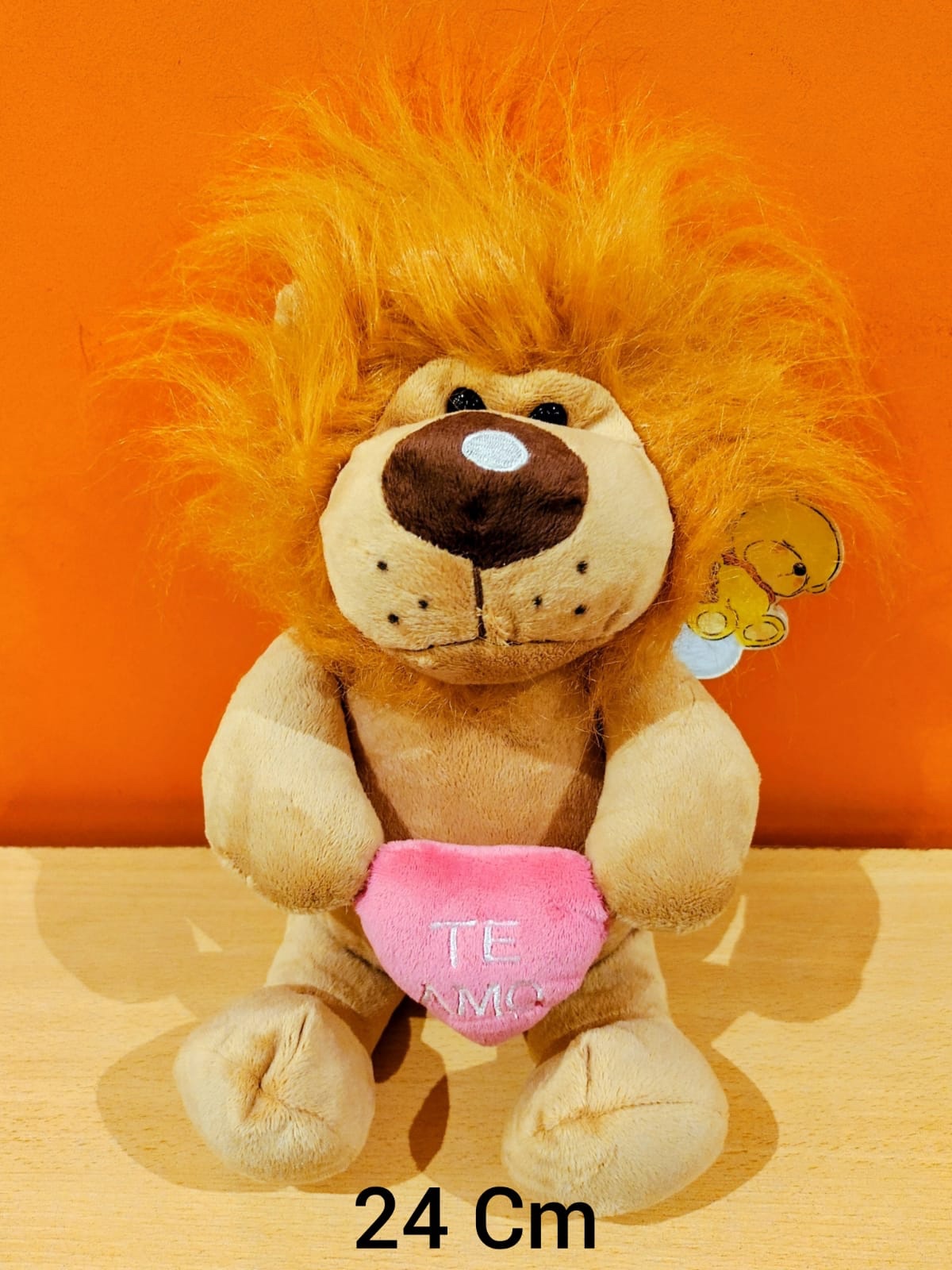 LEON CON CORAZON 24 CM