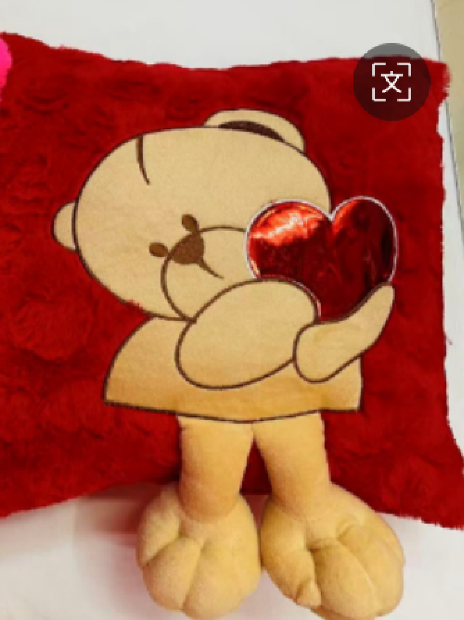 Almohada corazón con personaje variante 35cm