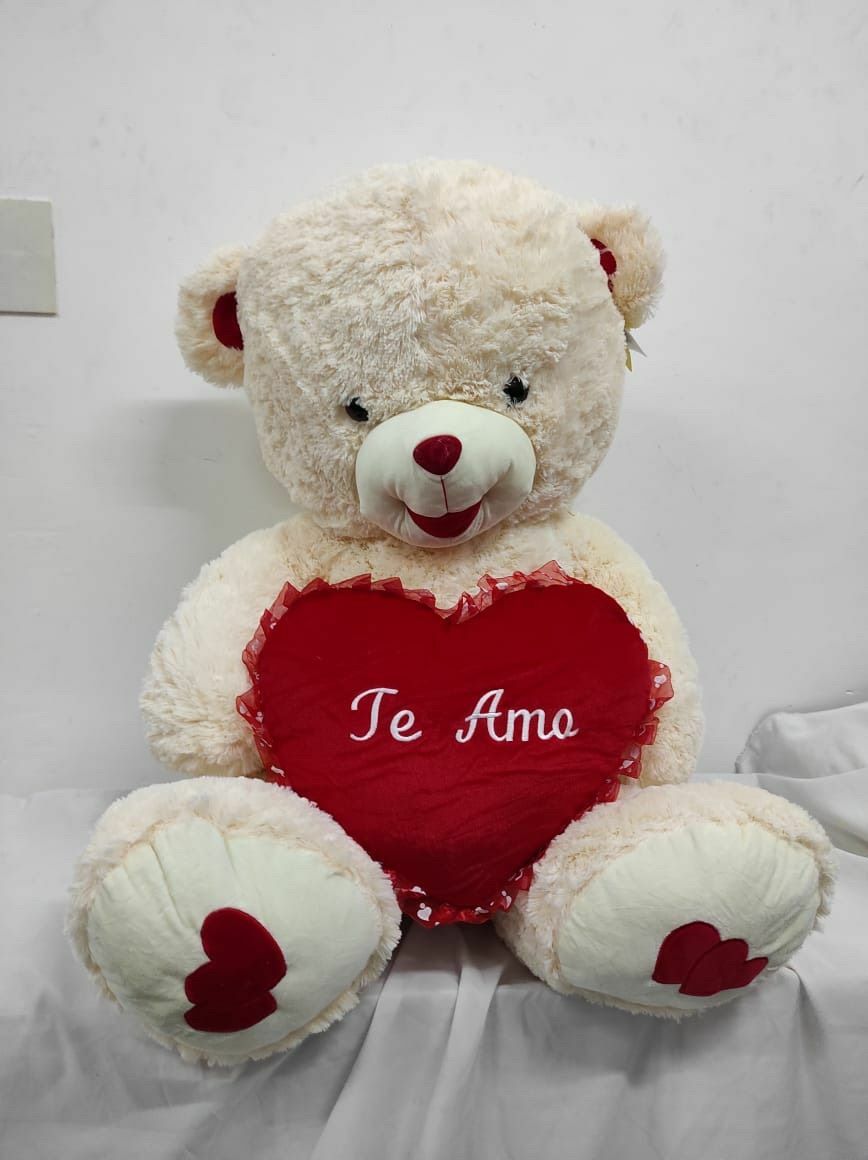 Oso con corazón 80cm