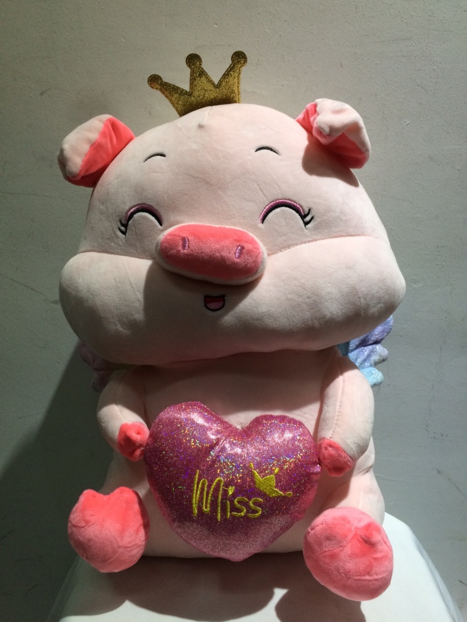 Chancho con corazón y corona
