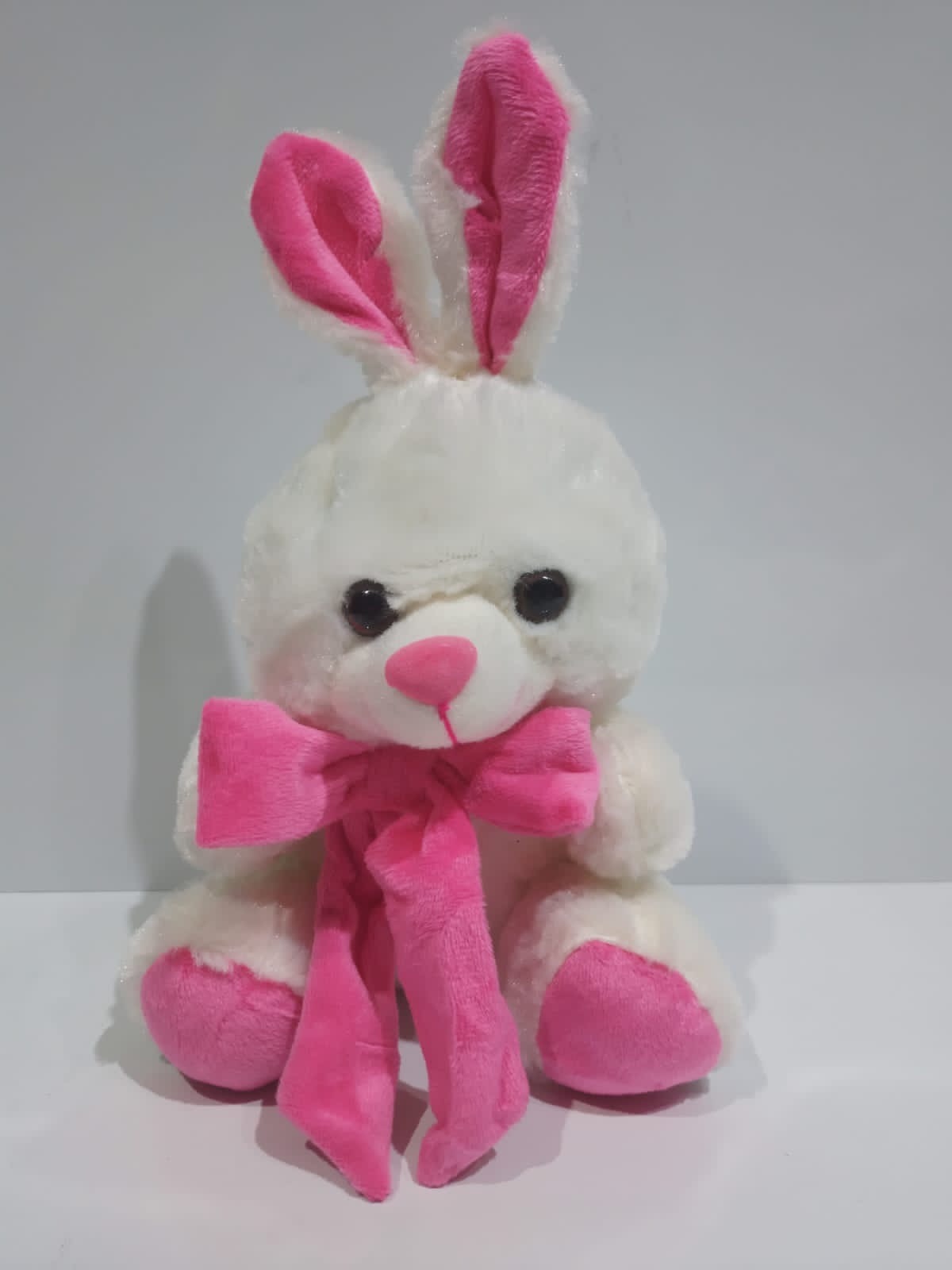 Conejo con moño 20cm