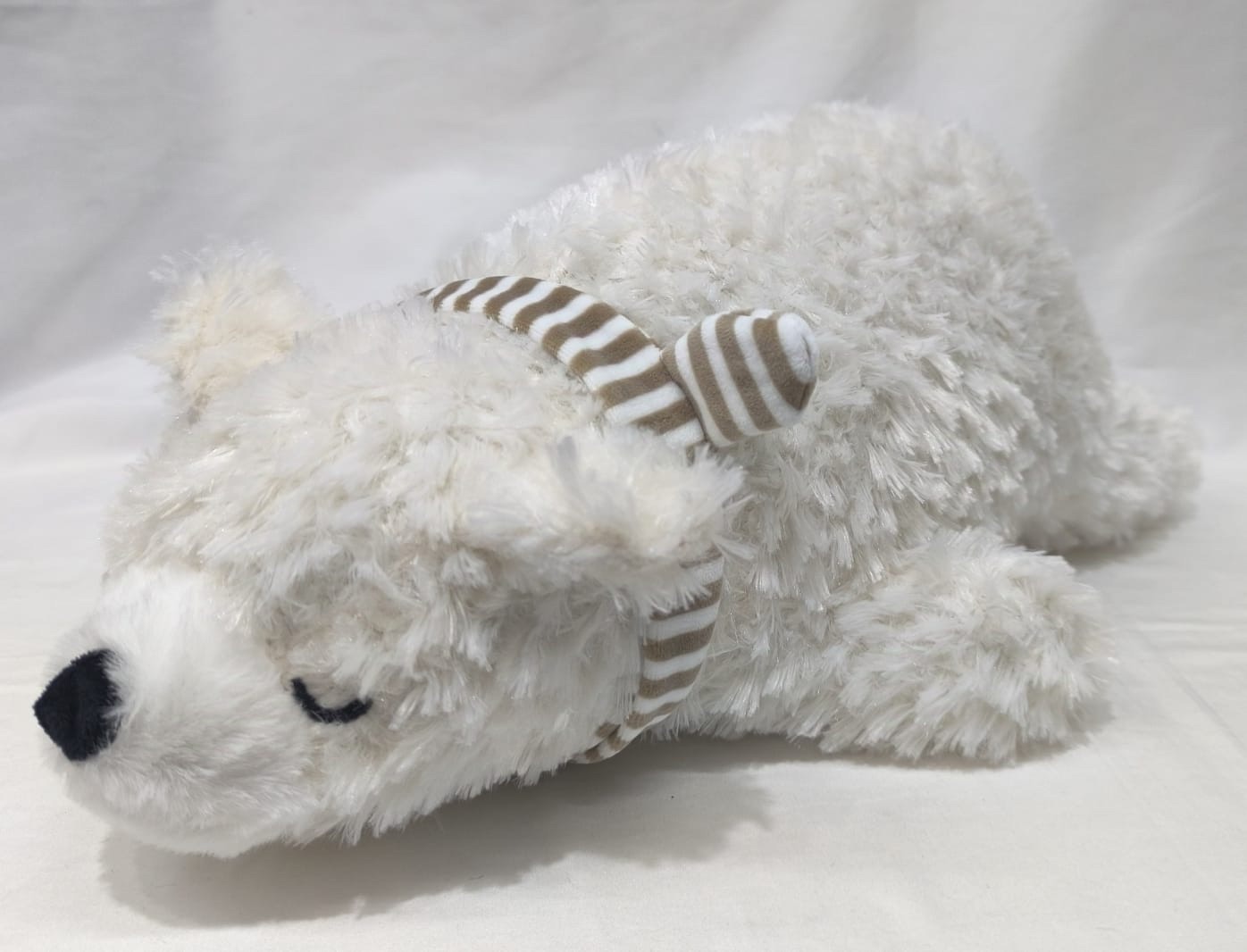 Oso polar con pañuelo 50cm