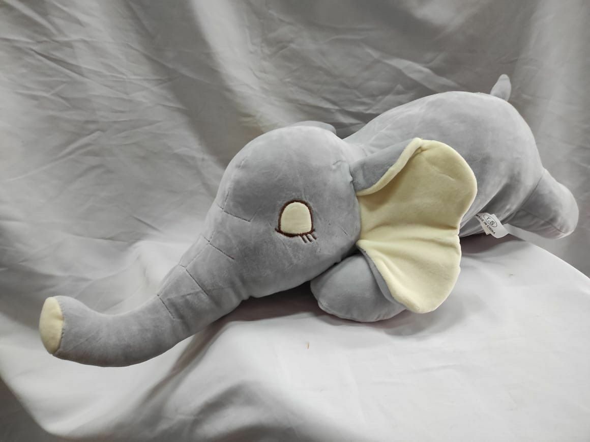 Elefante 70cm la nariz hasta los pies