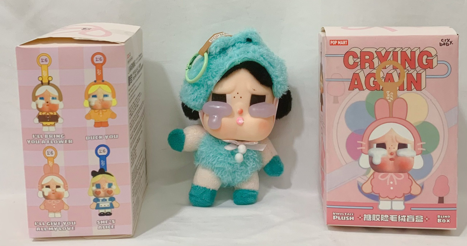 Baby lloron con caja