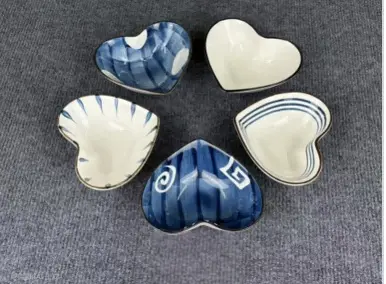 AA2703 SALSERA CERAMICA FORMA DE CORAZON