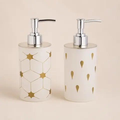 DISPENSADOR DE JABÓN LÍQUIDO CON DETALLES DORADOS