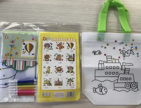 AA2403 BOLSA PARA COLOREAR