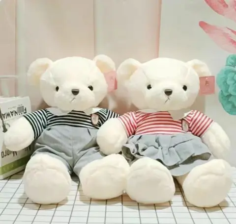 Oso pareja con buzo 90CM