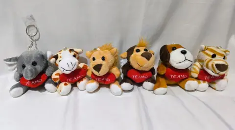 Llavero animales surtidos con corazón
